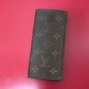 Louis Vuitton Brown authentic eyeglass case